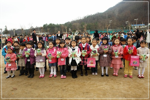 단체로 기념사진도 촬영하고 1 